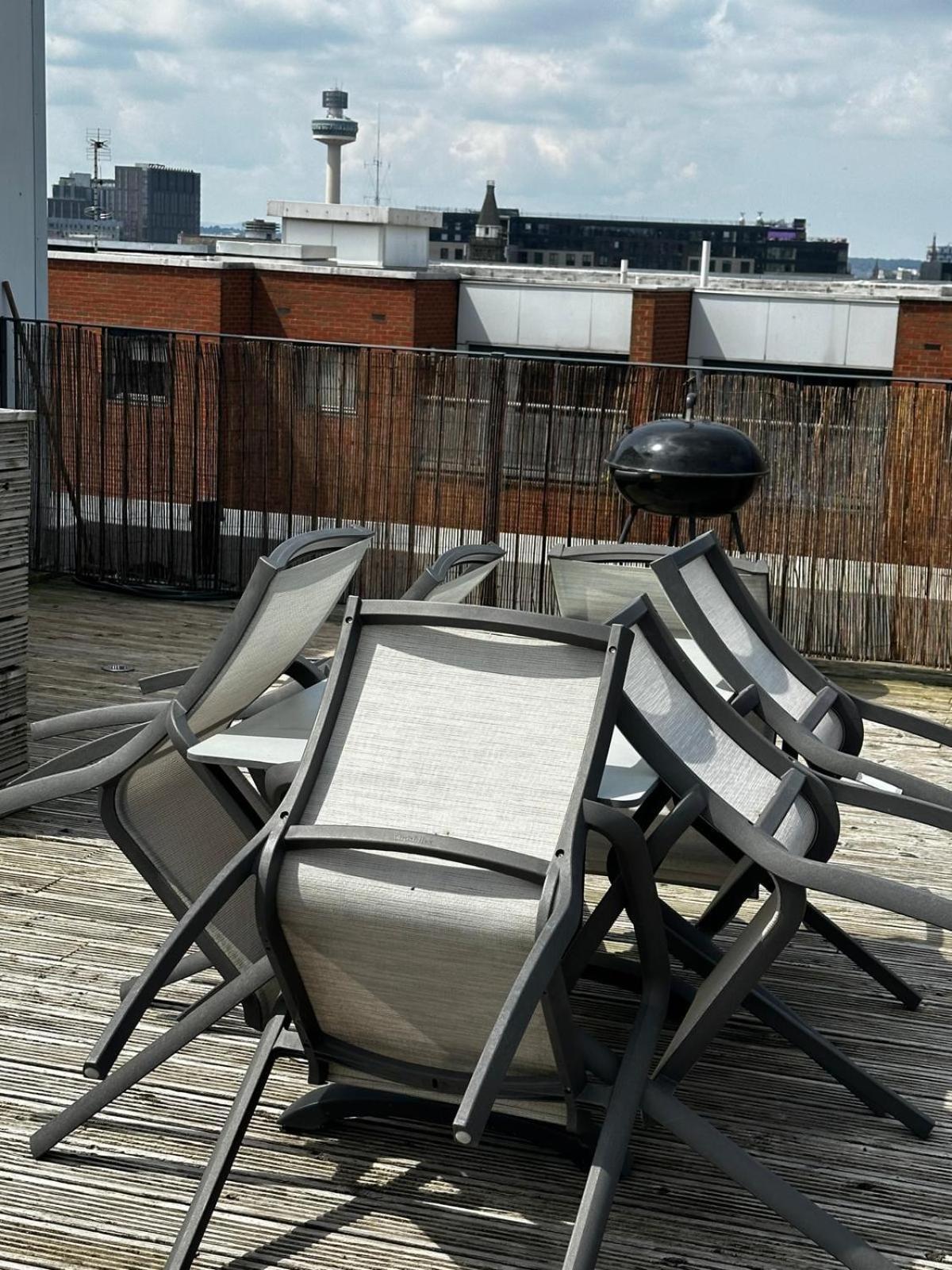 Penthouse - Liverpool City Centre - Nhs Stays - Liverpool Royal Hospital Dış mekan fotoğraf